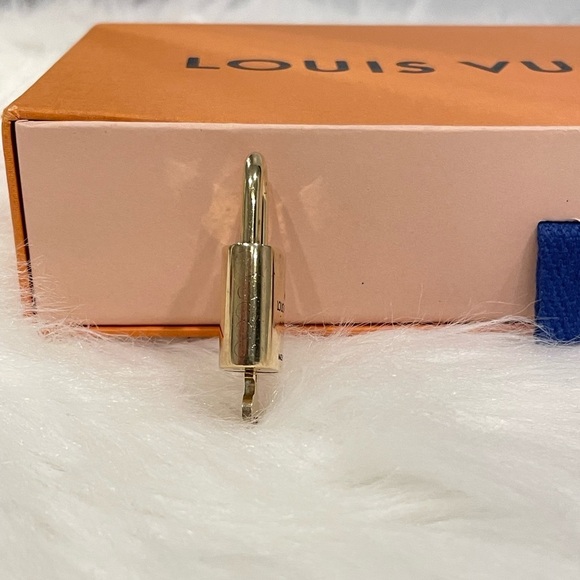 #301 Authentic Louis Vuitton Lock & Key - Picture 5 of 6